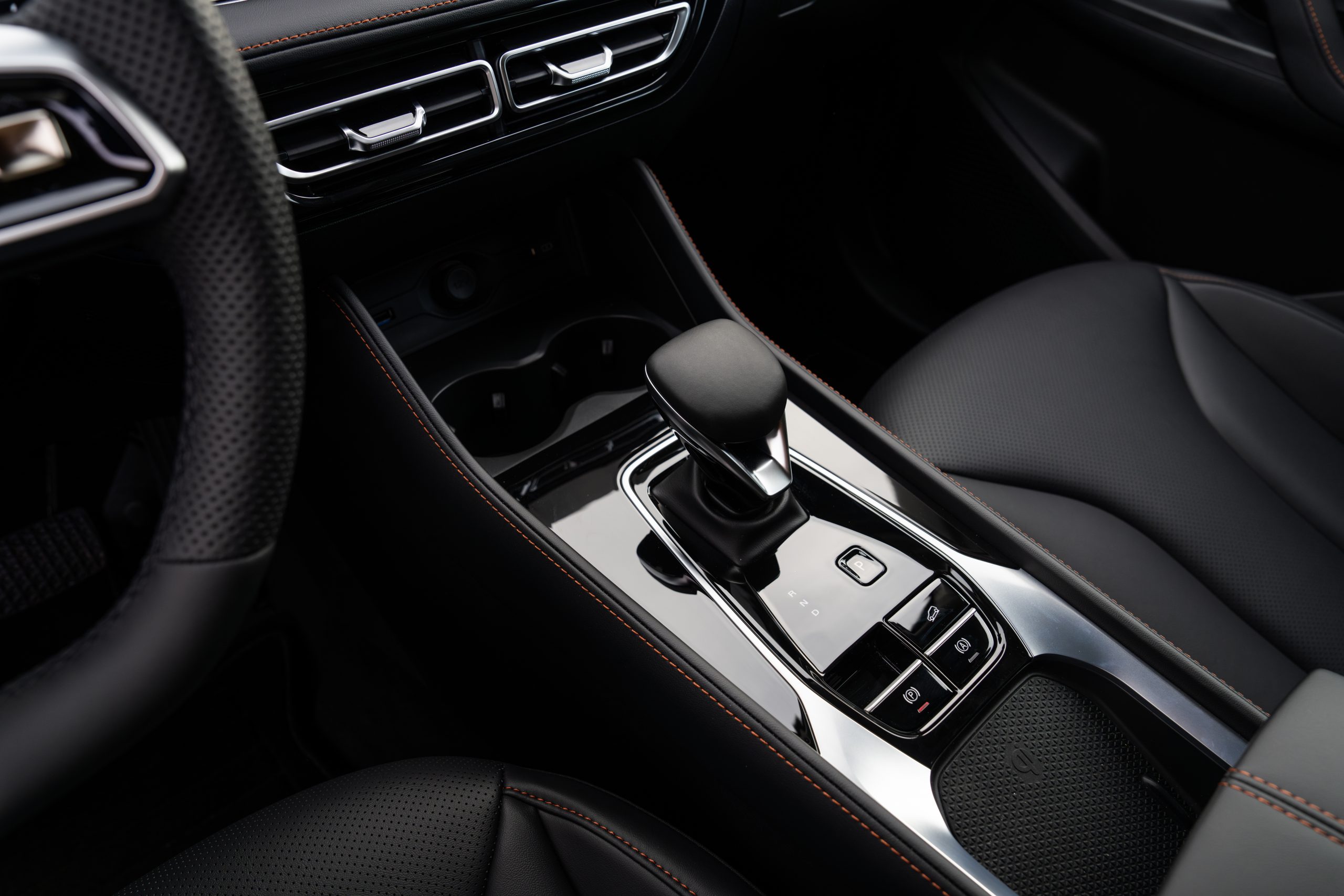 MG HS PHEV Mittelkonsole und Automatikbedienung