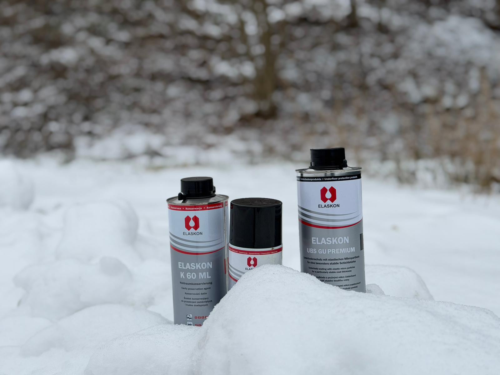 Elaskon Rostschutzprodukte für Unterbodenaufbereitung und Hohlraumkonservierung im Schnee – Elaskon UBS GU Premium und Elaskon K 60 ML
