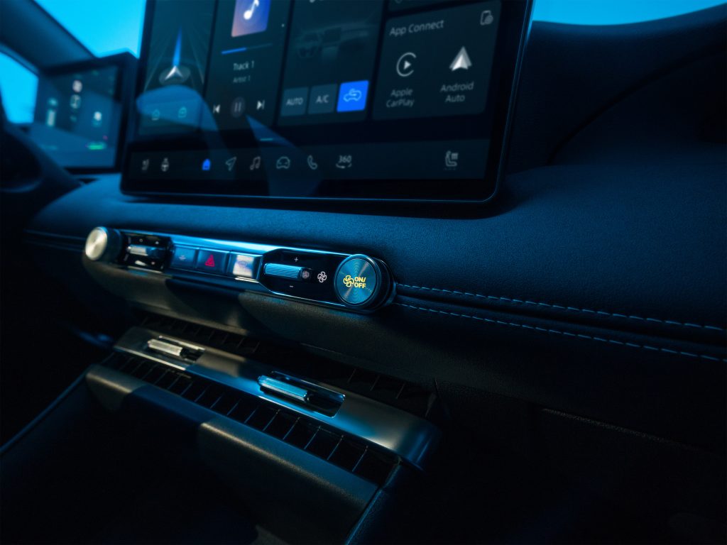 MG4 Urban Innenraum Bedienelemente und Klimasteuerung MG4 Urban Innenraum mit physischen Bedienelementen und Infotainment Display