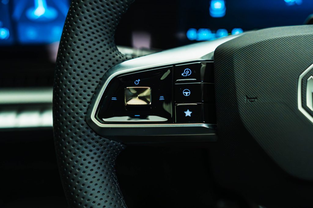 MGS9 Plug-in Hybrid Lenkrad und Bedienung MGS9 Plug-in Hybrid Lenkrad mit Bedienelementen Detailaufnahme