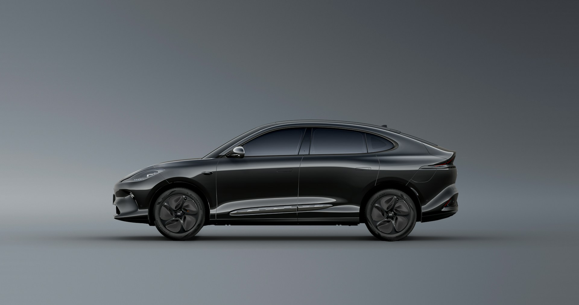 MG IM6 in Black Pearl – Seitenansicht
