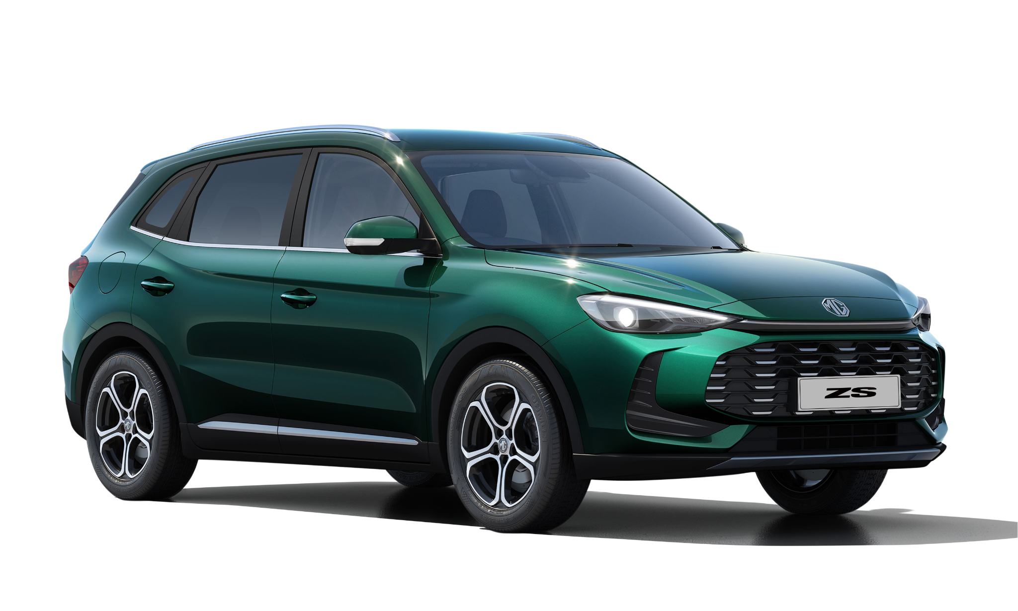 MG ZS Benzin in Emerald Green als Freisteller, Ansicht vorne rechts