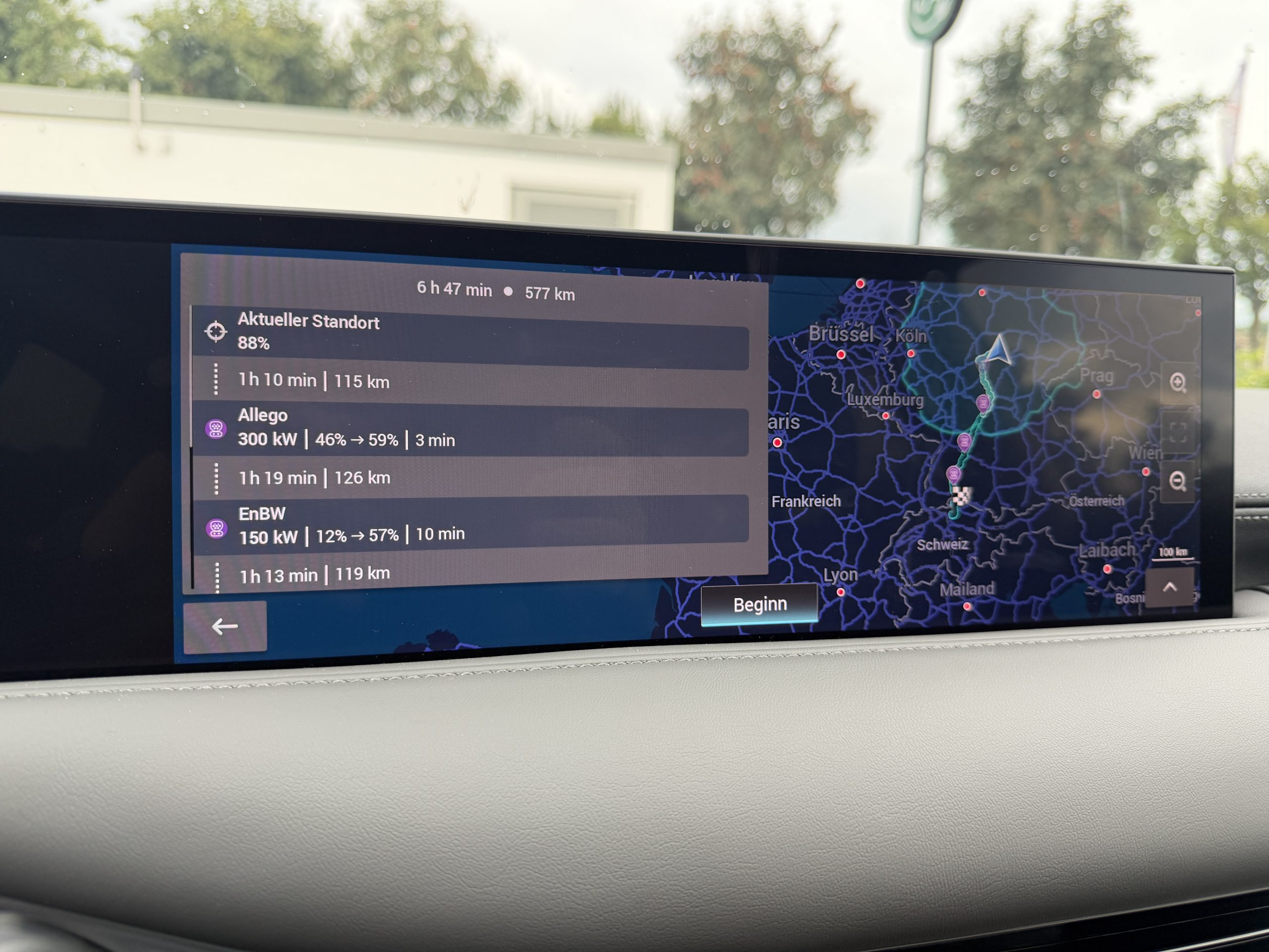Routenplanung im MG IM6 mit automatisch eingeplanten Ladestopps