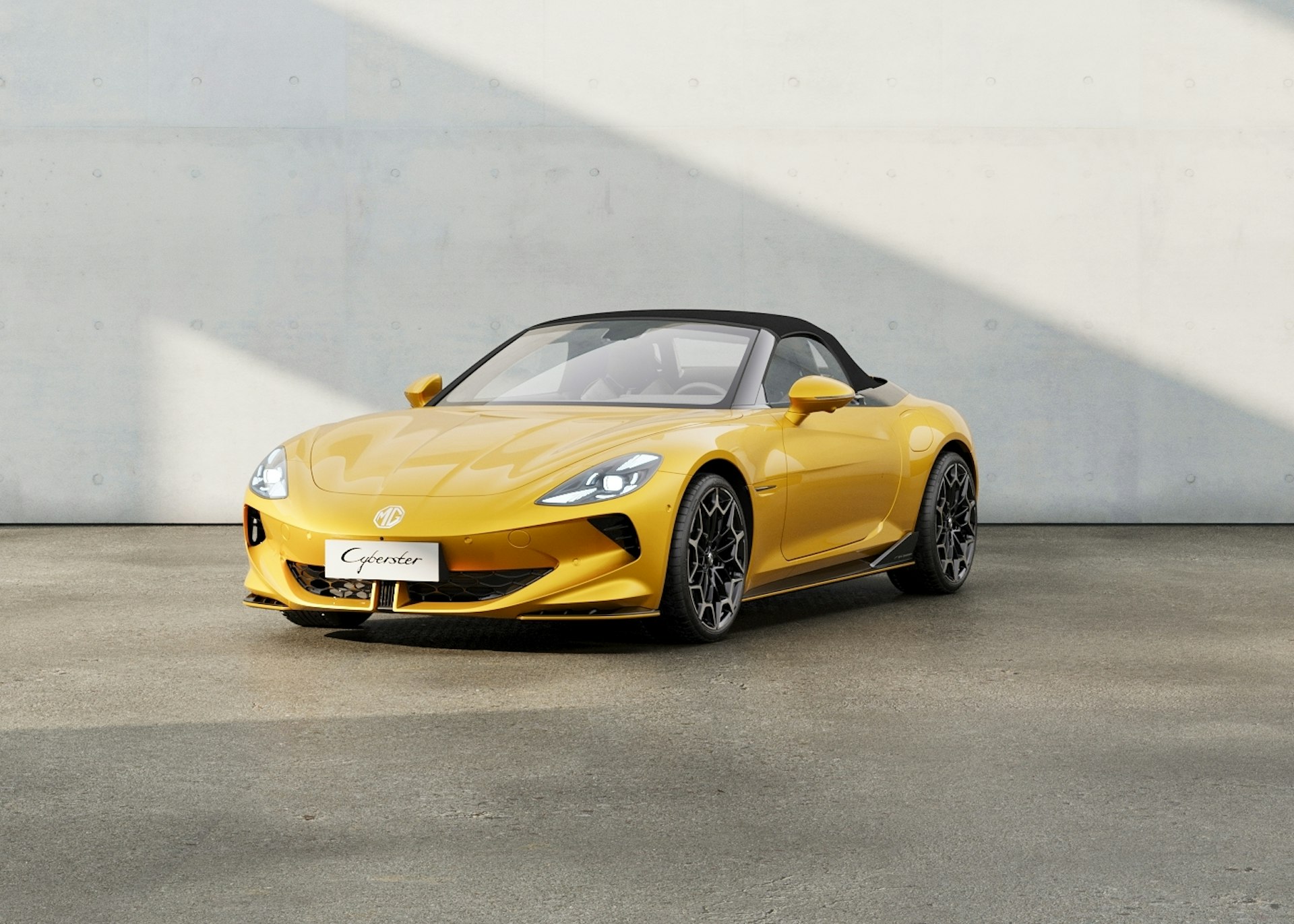 MG Cyberster in Inca Yellow mit schwarzem Verdeck